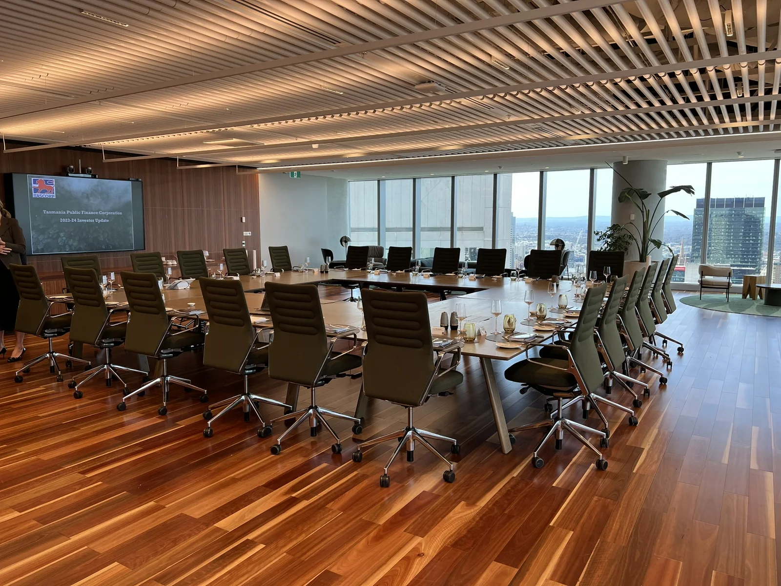 iFast office