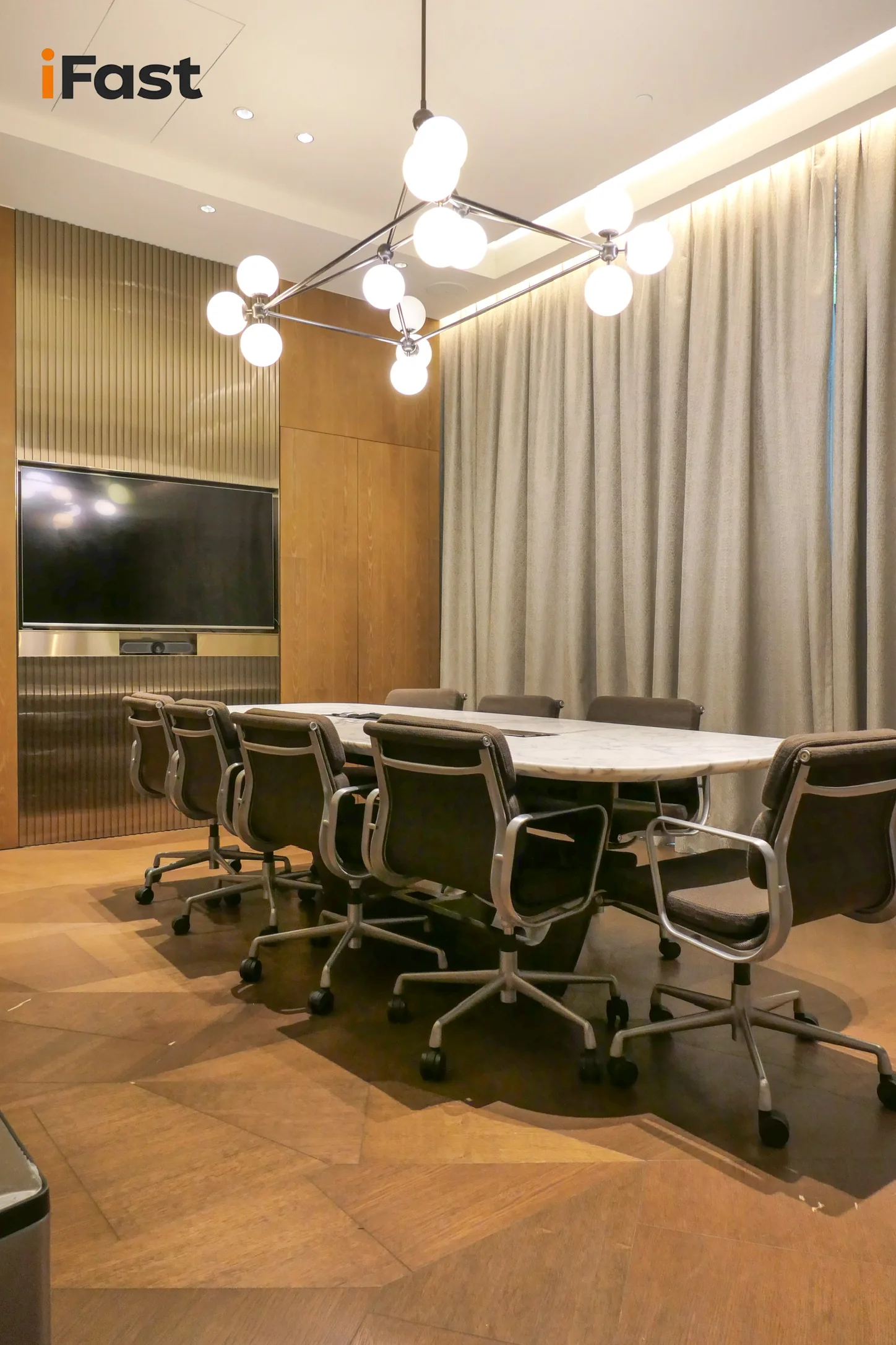 iFast office