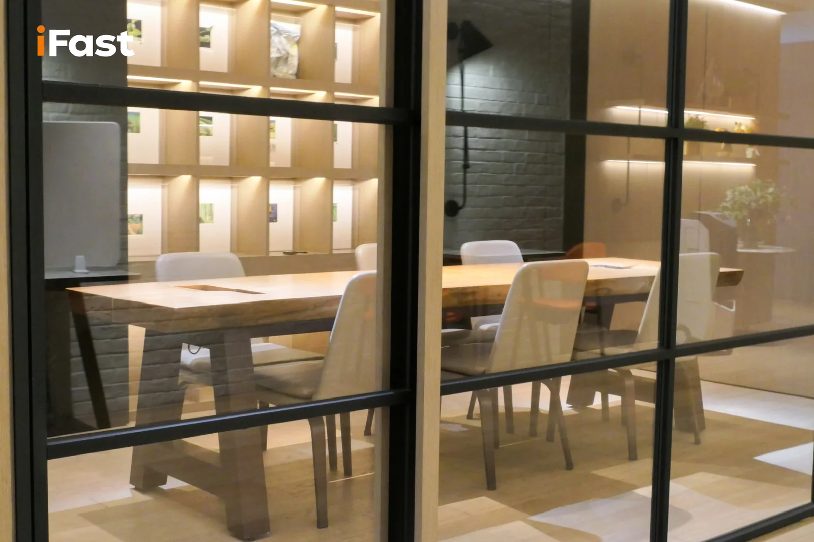 iFast office